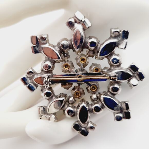 Vintage Blue Aurora Borealis Snowflake Brooch Pin - Picture 4 of 10